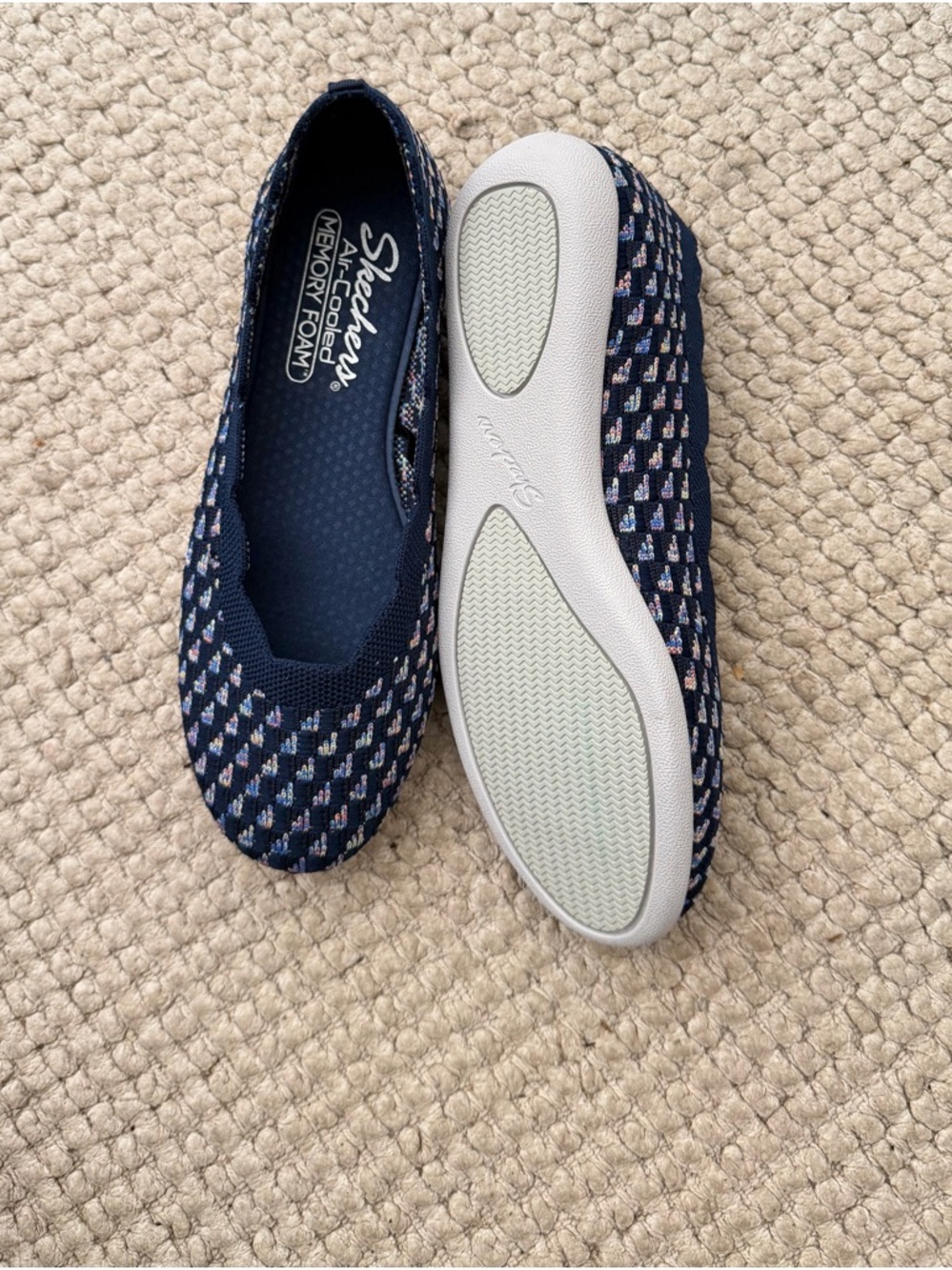 Skechers Sz 6 Women’s Cleo Air-Cooled Memory Foam NWOT Flats Shoes Slip-ons NWOT - Picture 3 of 4